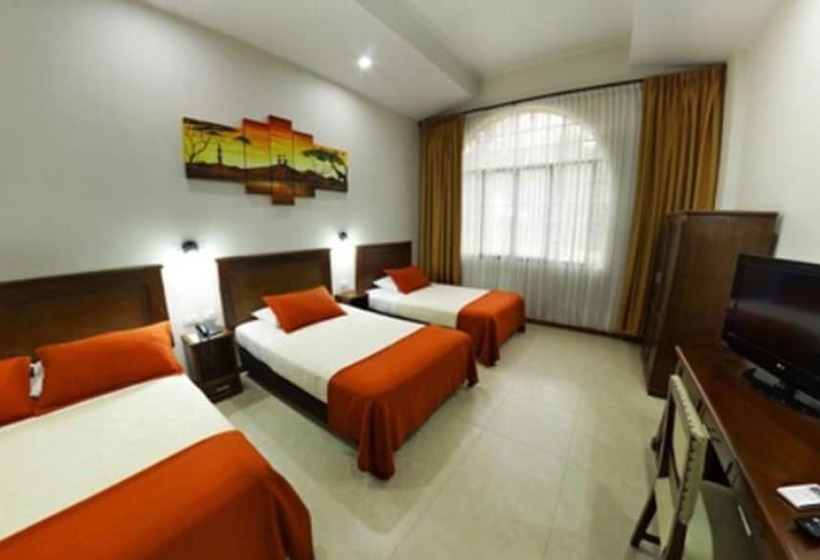 חדר סטנדרט לשלושה, Guadalajara