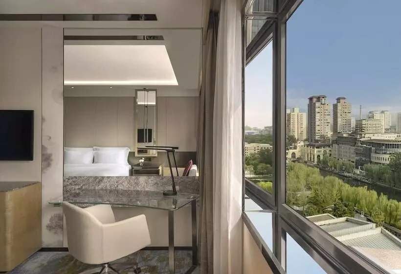 Deluxe room with river view, Kempinski Hotel Beijing Yansha Center