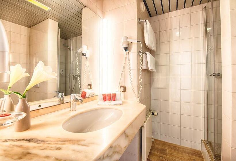 اتاق سوپریور, Leonardo Hotel Hamburg City Nord