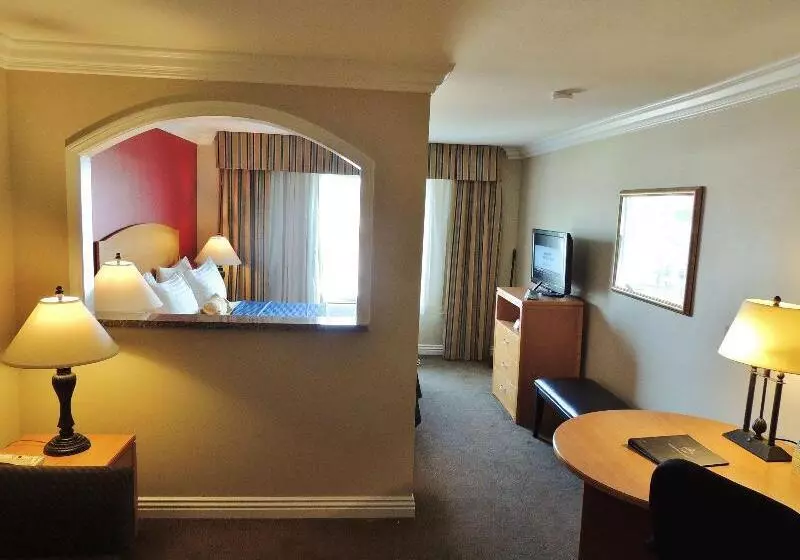 اتاق سوپریور, Leonardo Hotel Hamburg City Nord