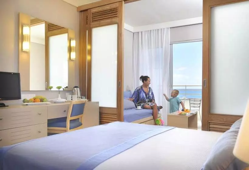 Chambre Familiale Vue Mer, Louis Ledra Beach
