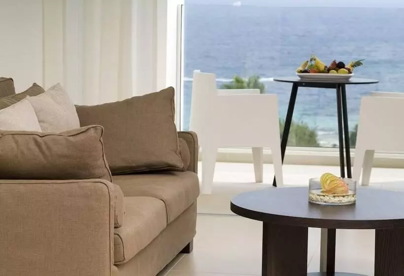 اتاق استاندارد با چشم‌انداز دریا, Napa Mermaid Hotel & Suites