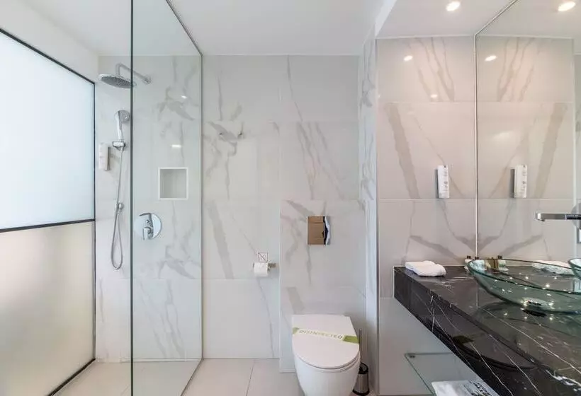 اتاق سوپریور با چشم‌انداز جانبی دریا, Napa Mermaid Hotel & Suites