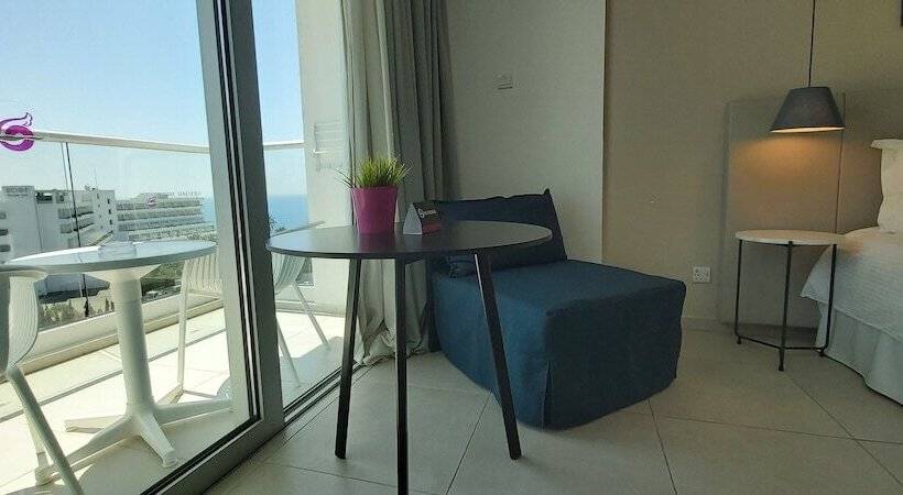 Номер Superior Боковой Вид на Море, Napa Mermaid Hotel & Suites