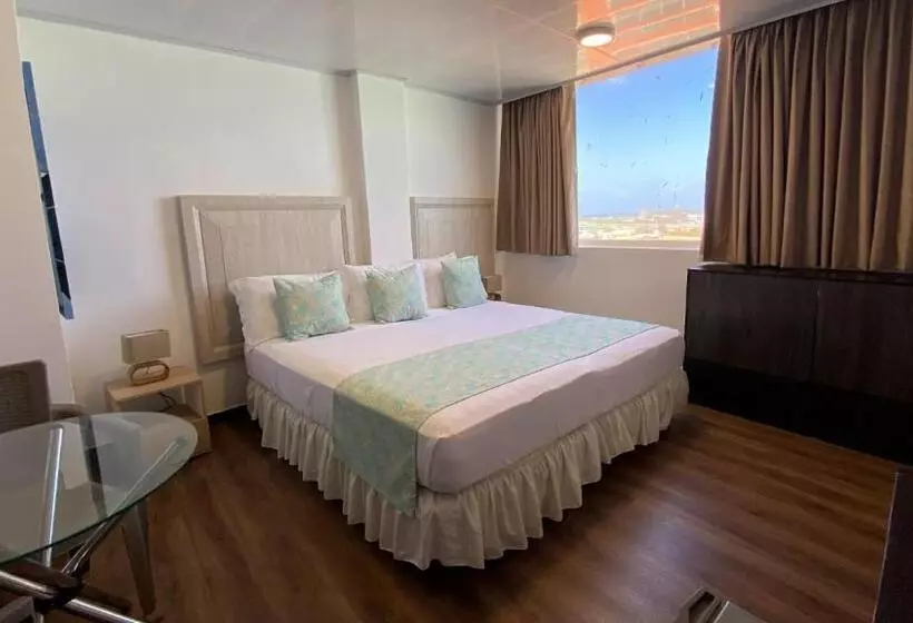 اتاق استاندارد سه نفره, On Vacation Blue Tone