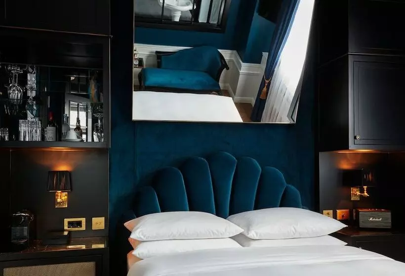 Basis Zimmer, Provocateur Berlin, A Member Of Design Hotels