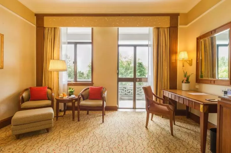 エクゼクティブスイート, Shangri La Hangzhou   The Back Garden Of West Lake