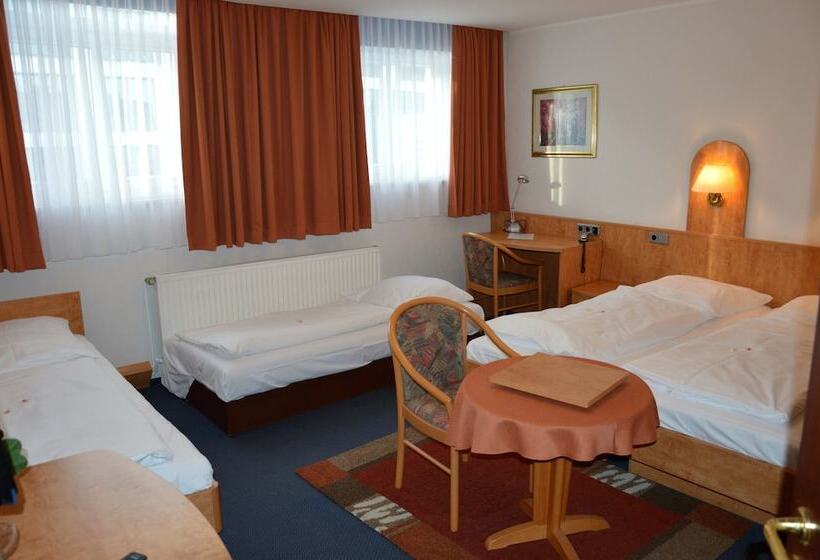 四人标准间, Steens