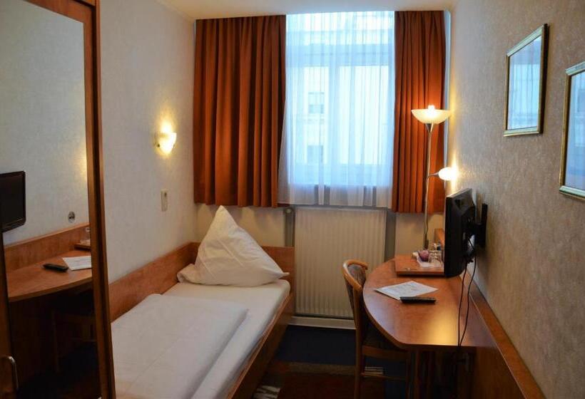 标准单人间, Steens