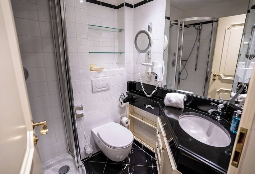 اتاق استاندارد با چشم‌انداز دریا, Strandperle