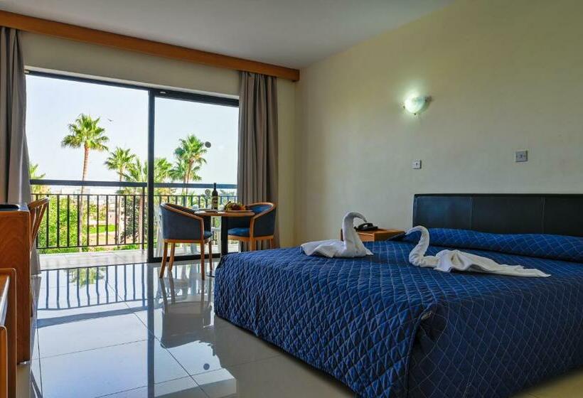 חדר סופריור, Veronica