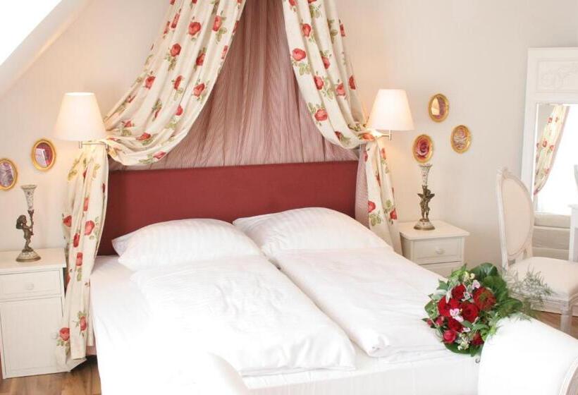 اتاق استاندارد تم دار, Wilhelm Busch