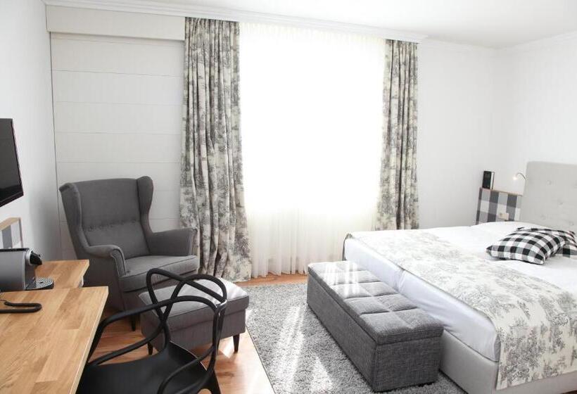 اتاق استاندارد با تخت دوبل, Wilhelm Busch