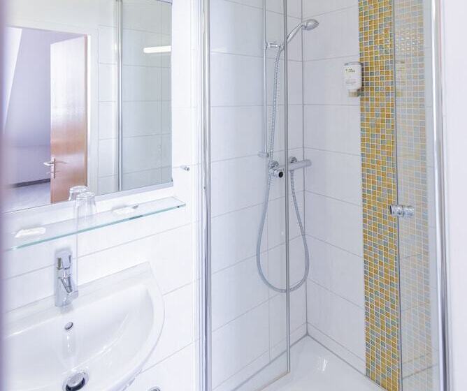 חדר סטנדרט, Aigner