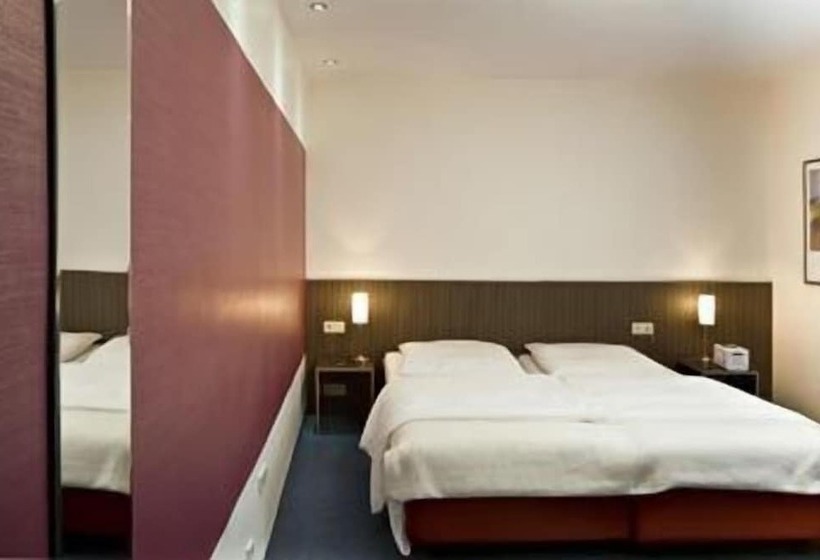 חדר סטנדרט, Aigner