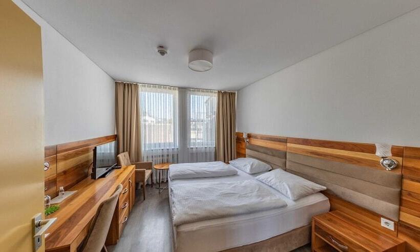 غرفة قياسية, Bayrischer Hof