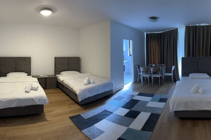 جناح ديلوكس, Bayrischer Hof