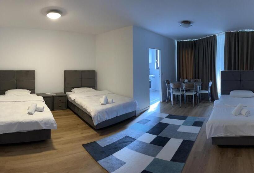 جناح ديلوكس, Bayrischer Hof