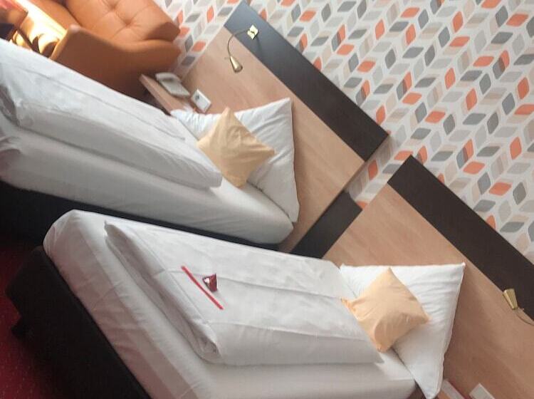 غرفة قياسية, Cascade Superior