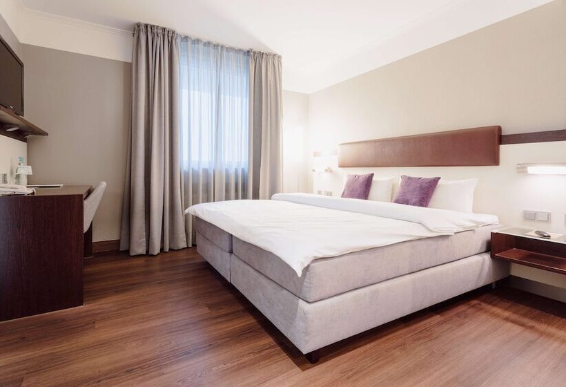 اتاق سوپریور, Kaiserhof