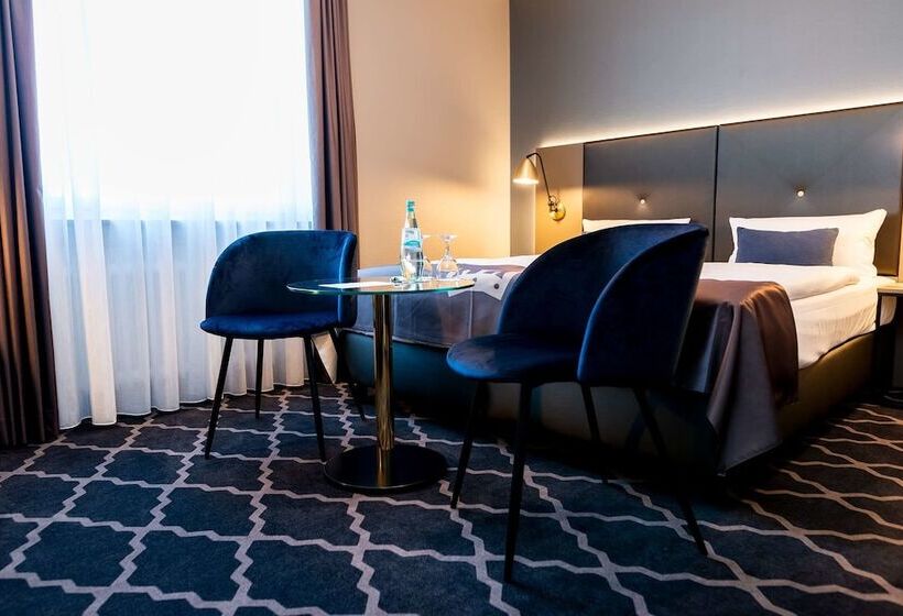 اتاق سوپریور, Kaiserhof