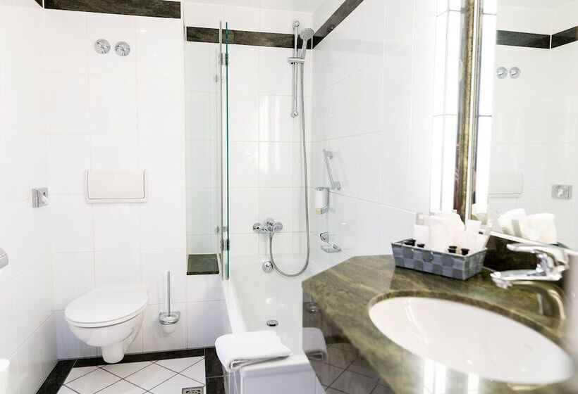 اتاق لوکس, Kaiserhof