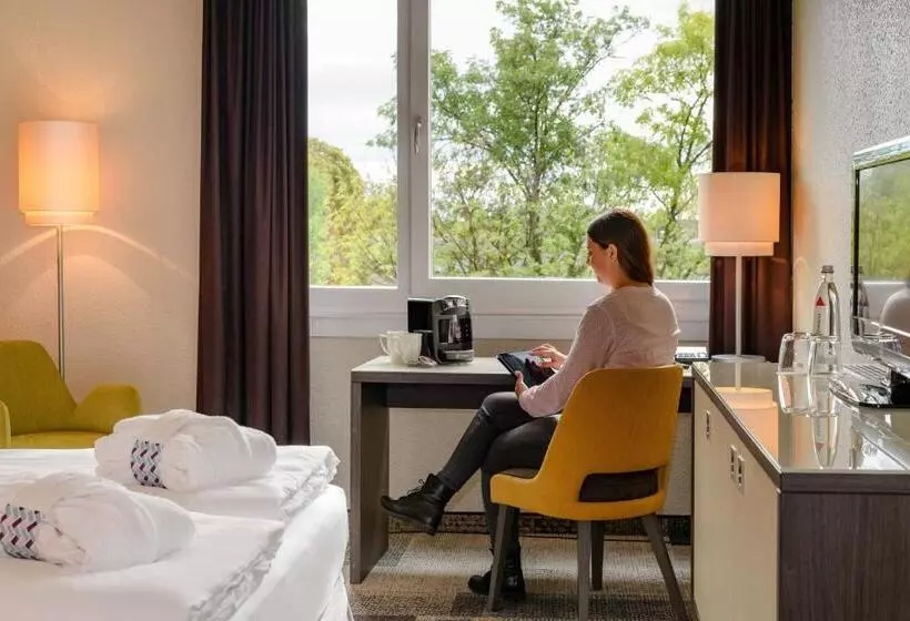 اتاق سوپریور, Mercure Hotel Köln West