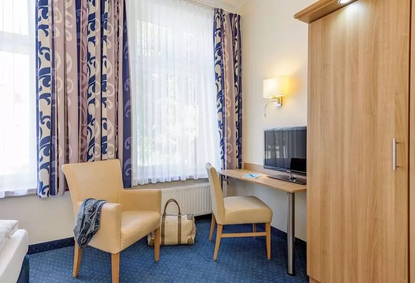 Classic-huone, Mercure Hotel Luebeck City Center