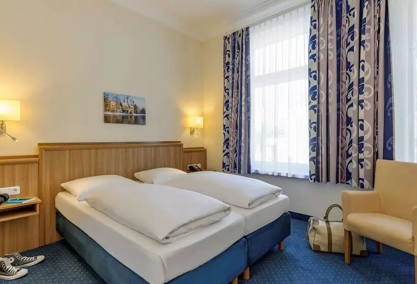 Classic-huone, Mercure Hotel Luebeck City Center
