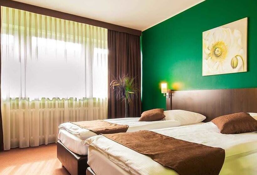 스탠다드 룸, Mondial