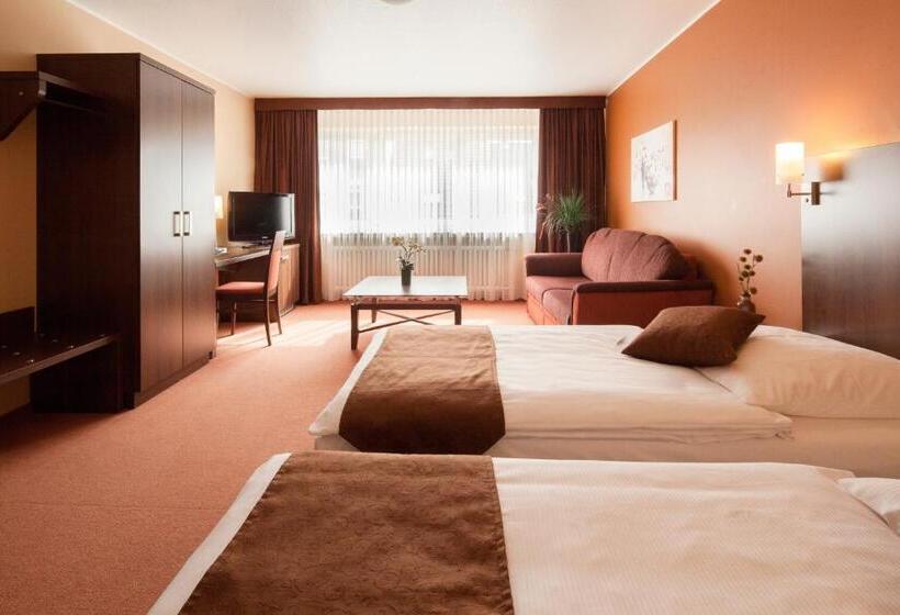 스탠다드 룸, Mondial