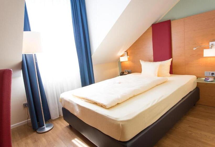 スタンダードシングルルーム, National Dusseldorf