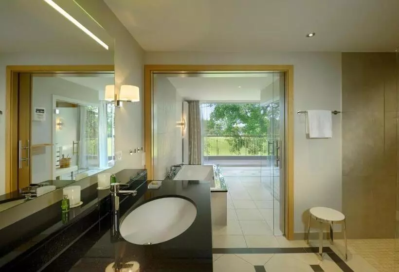 Suite with Hot Tub, Romantik Hotel Jagdhaus Eiden Am See