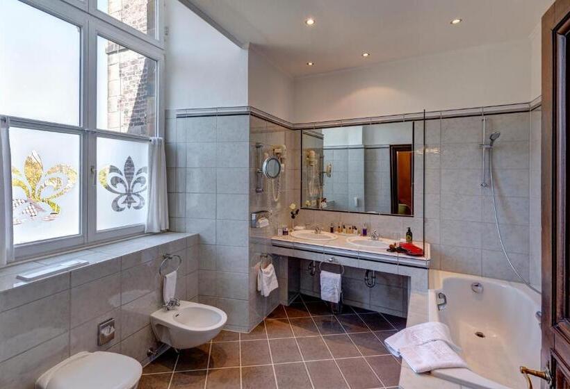 スーペリアールーム, Schlosshotel Hugenpoet