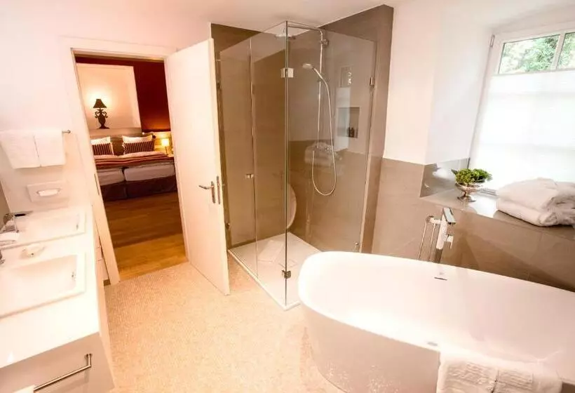 Juniorsviitti, Schlosshotel Hugenpoet