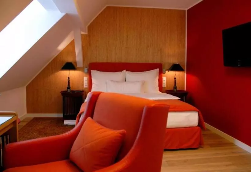 Standard Yhden Hengen Huone, Schlosshotel Hugenpoet