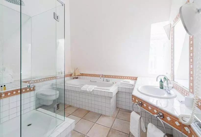 Villa 1 Makuuhuone, Schlosshotel Hugenpoet