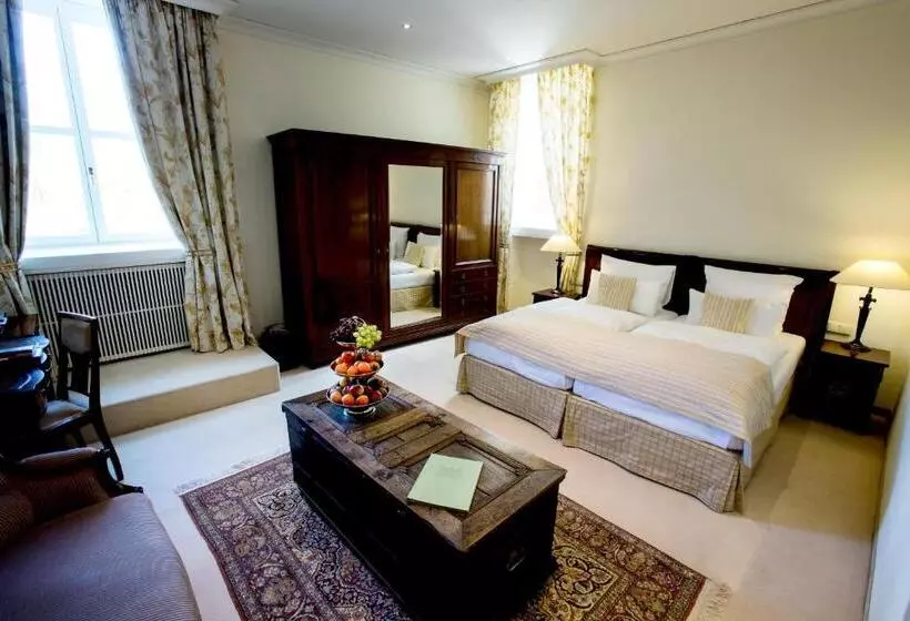 Superior-huone, Schlosshotel Hugenpoet