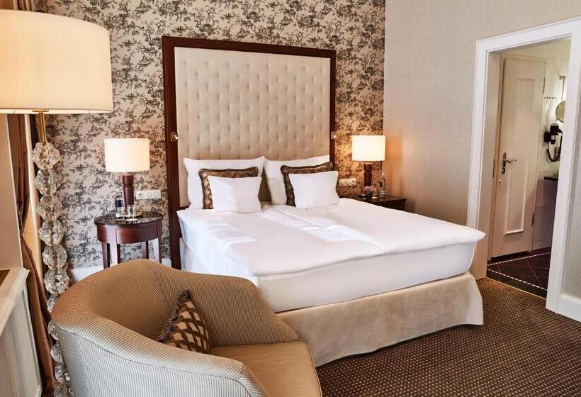 Номер Superior, Steigenberger Icon Parkhotel Düsseldorf