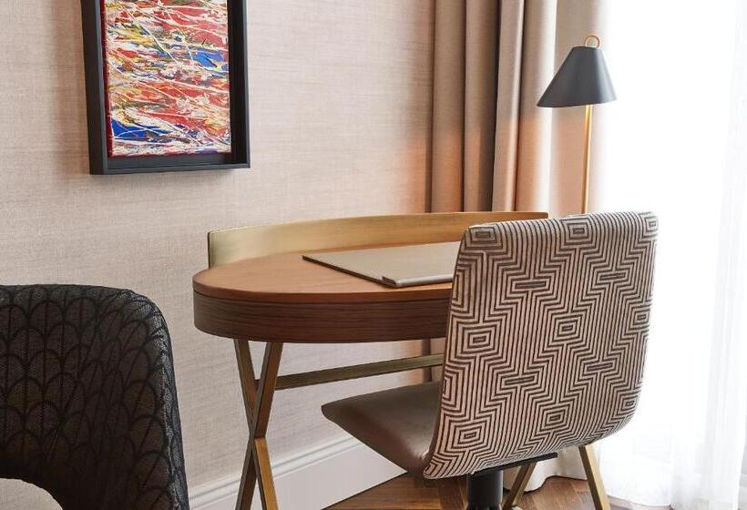 Номер Deluxe, Steigenberger Icon Parkhotel Düsseldorf