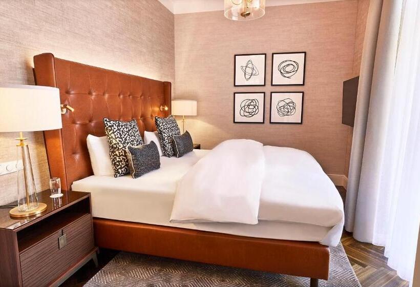 سوییت جونیور, Steigenberger Icon Parkhotel Düsseldorf