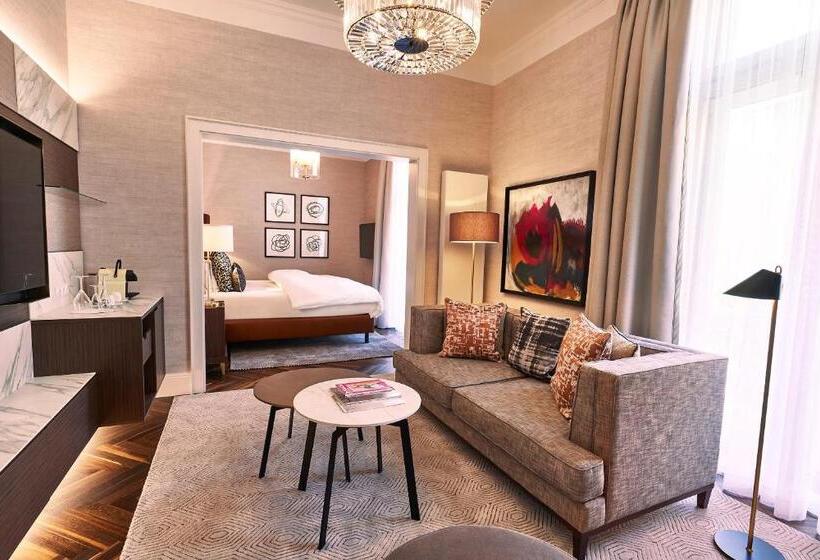 Полулюкс, Steigenberger Icon Parkhotel Düsseldorf