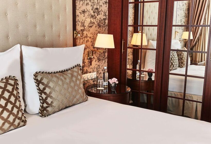 Номер Deluxe, Steigenberger Icon Parkhotel Düsseldorf