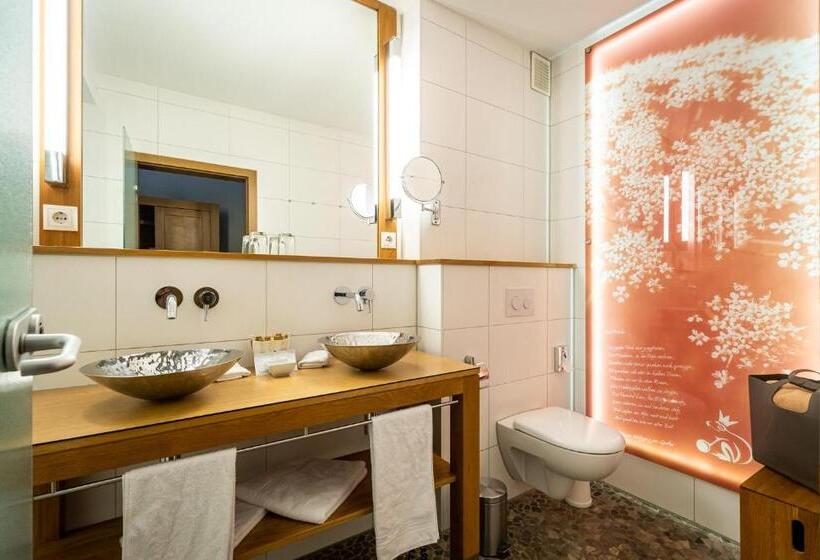 스탠다드 룸, Waldhotel Tannenhäuschen