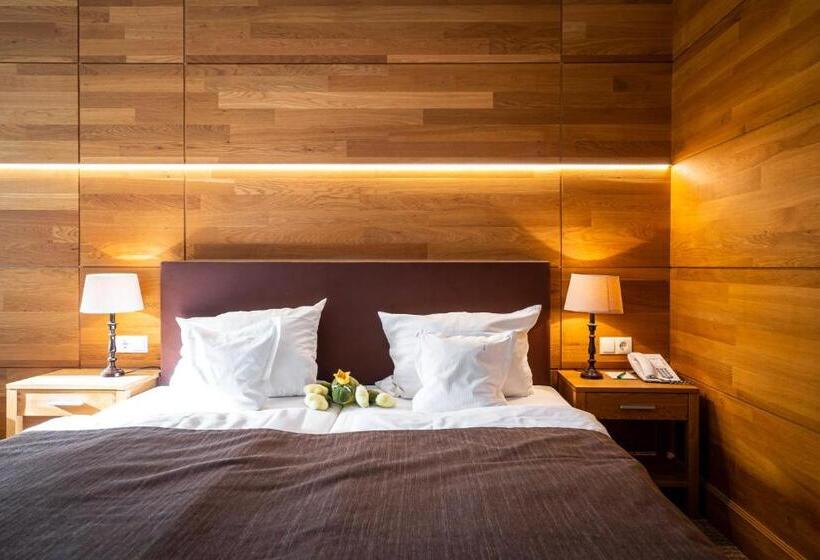 스탠다드 룸, Waldhotel Tannenhäuschen