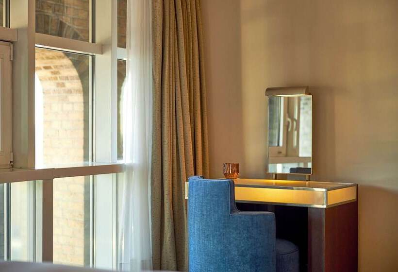 豪华房间, Wasserturm Hotel Cologne, Curio Collection By Hilton