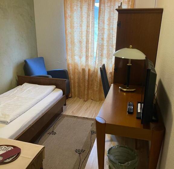 Camera Standard Individuale, Zum Klüverbaum