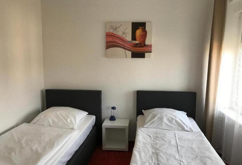 חדר סטנדרט, Zum Weinberg