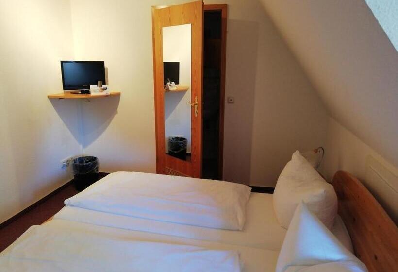 غرفة قياسية, Zur Linde