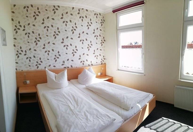 غرفة قياسية, Zur Linde